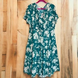 😍💐NWT torrid dress💐😍